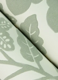 A-Street Prints Georgia Augusta Flock Wallpaper - Silver