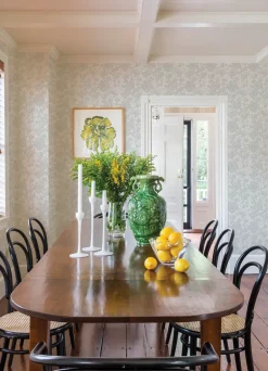 A-Street Prints Georgia Helen Wallpaper - Light Grey