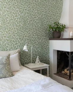 A-Street Prints Hidden Treasures Oak Tree Wallpaper - Green