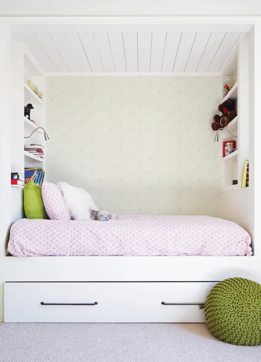 Chesapeake Fable Bea Crowns Wallpaper - Light Pink