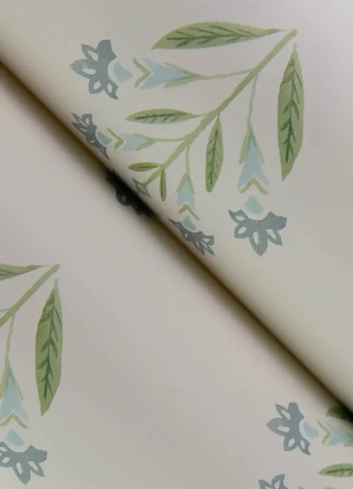 Chesapeake Kinfolk Kova Floral Crest Wallpaper - Aquamarine