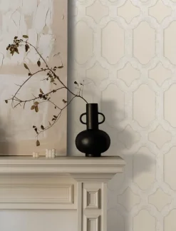Chesapeake Wildflower Chervil Trellis Wallpaper - Cream