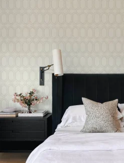 Chesapeake Wildflower Chervil Trellis Wallpaper - White
