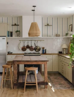 Chesapeake Wildflower Lovage Stripe Wallpaper - Blue