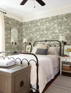 Chesapeake Wildflower Spinney Toile Wallpaper - Green