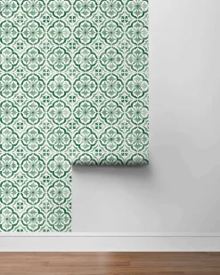 Daisy Bennett Sorento Tile Peel & Stick Wallpaper - Jungle Green