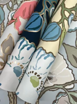 Greenhouse Vincent Poppies Wallpaper - Dove