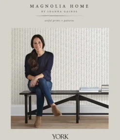 Magnolia Home Vantage Point Wallpaper - Grey