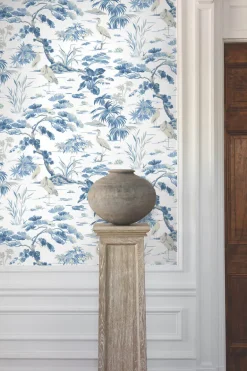 Ronald Redding Classics Bridgewater Wallpaper - White & Blue