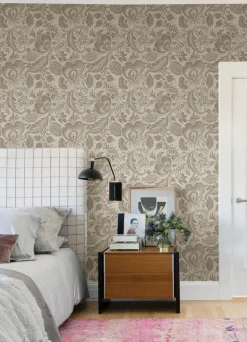Scott Living Culver Wallpaper - Brown